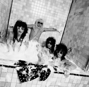 MOTLEY CRUE